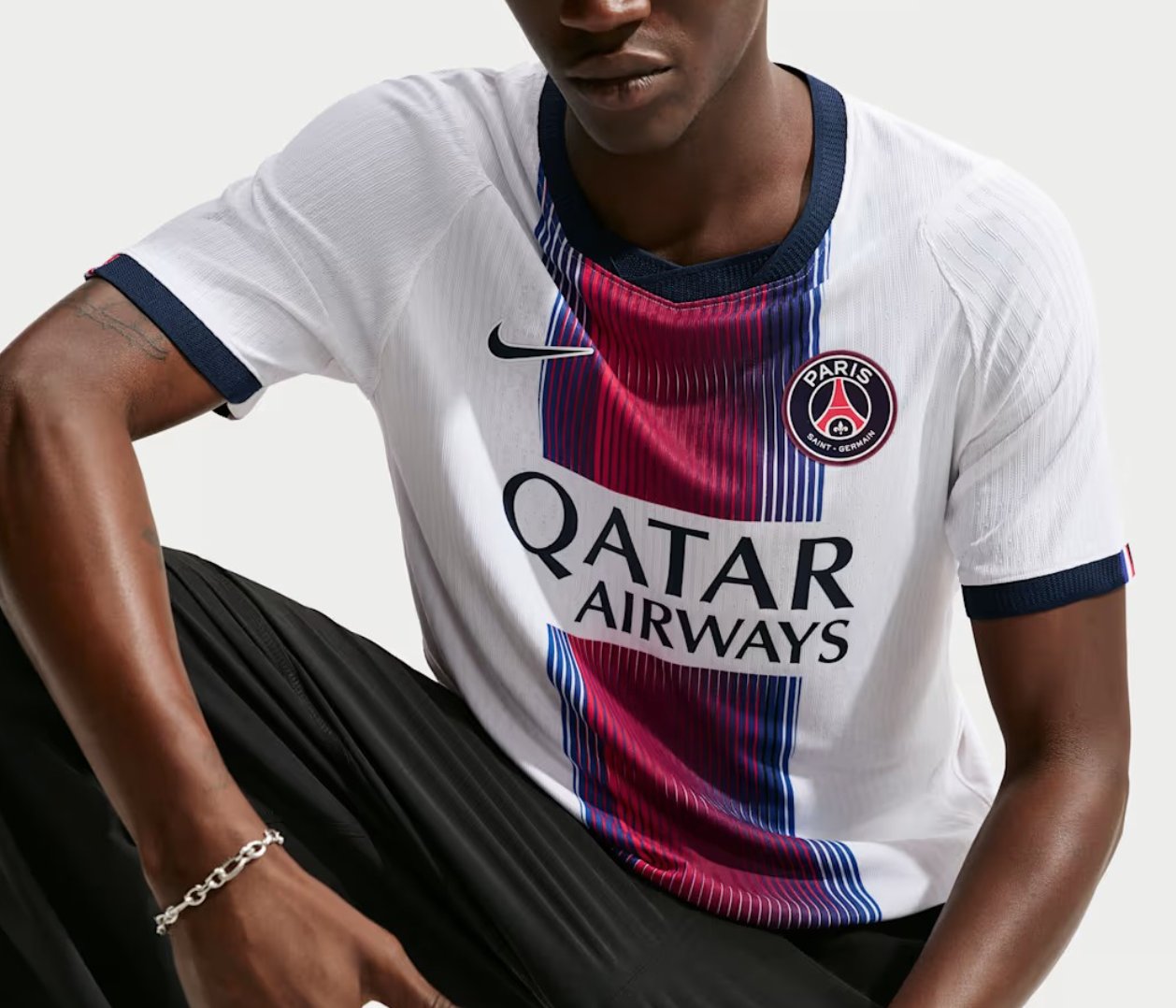 PSG Extérieur 26/27 — vue 4