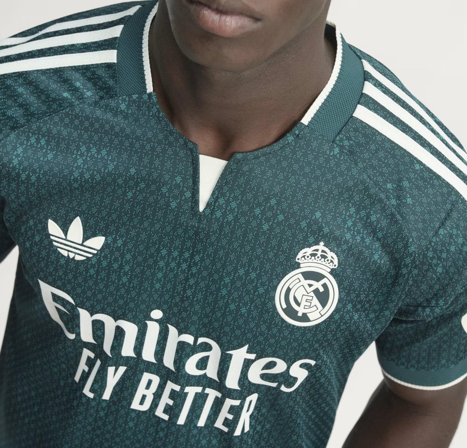 Real Madrid Extérieur — vue 3